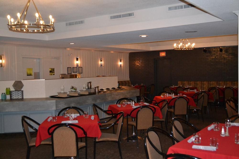 Ramada Plaza By Wyndham Calgary Downtown Ξενοδοχείο Εξωτερικό φωτογραφία