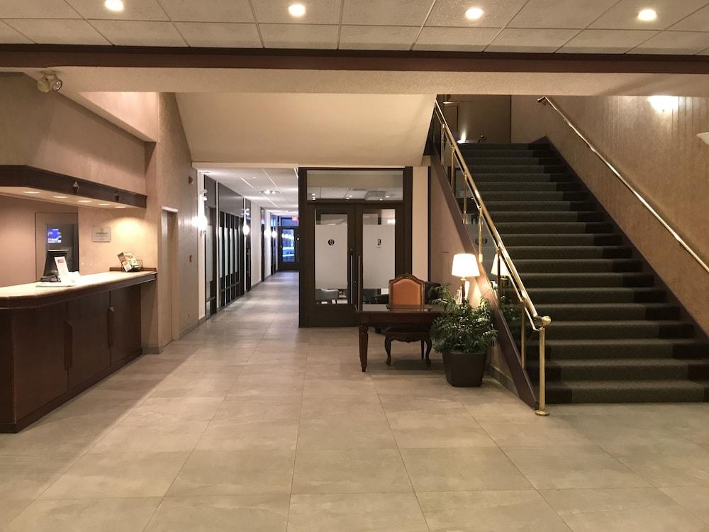 Ramada Plaza By Wyndham Calgary Downtown Ξενοδοχείο Εξωτερικό φωτογραφία