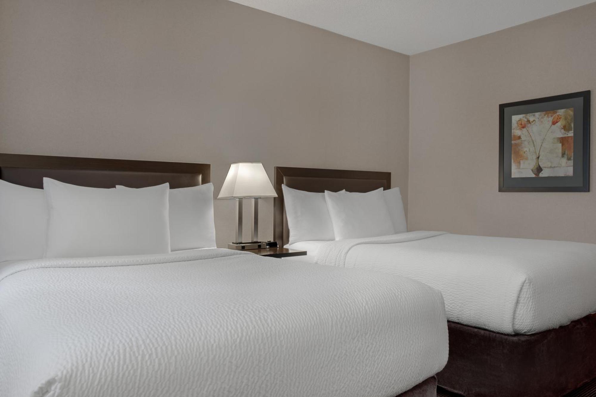 Ramada Plaza By Wyndham Calgary Downtown Ξενοδοχείο Εξωτερικό φωτογραφία