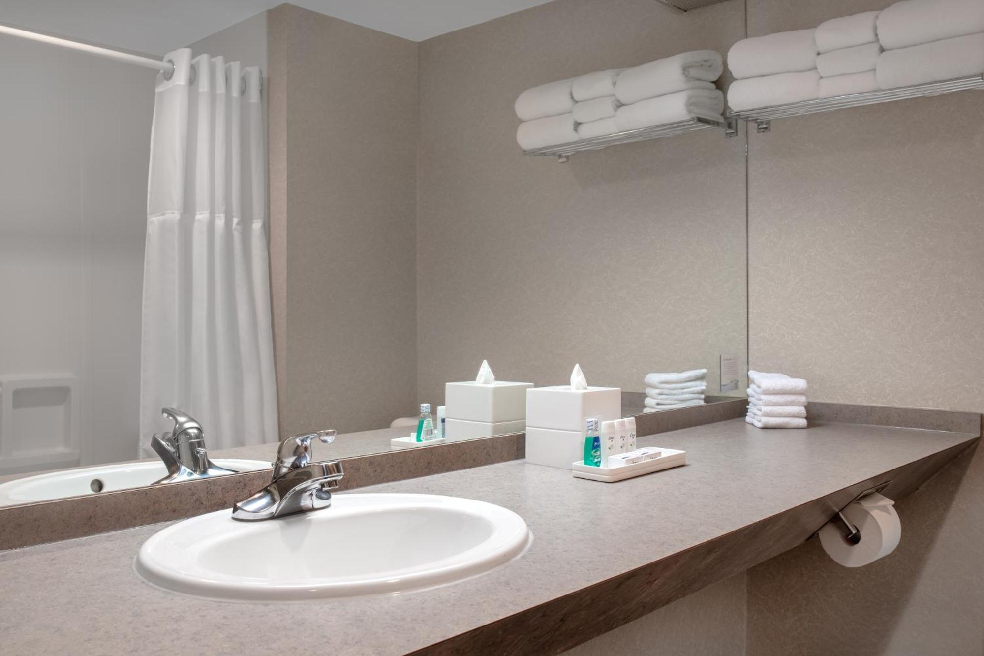 Ramada Plaza By Wyndham Calgary Downtown Ξενοδοχείο Εξωτερικό φωτογραφία