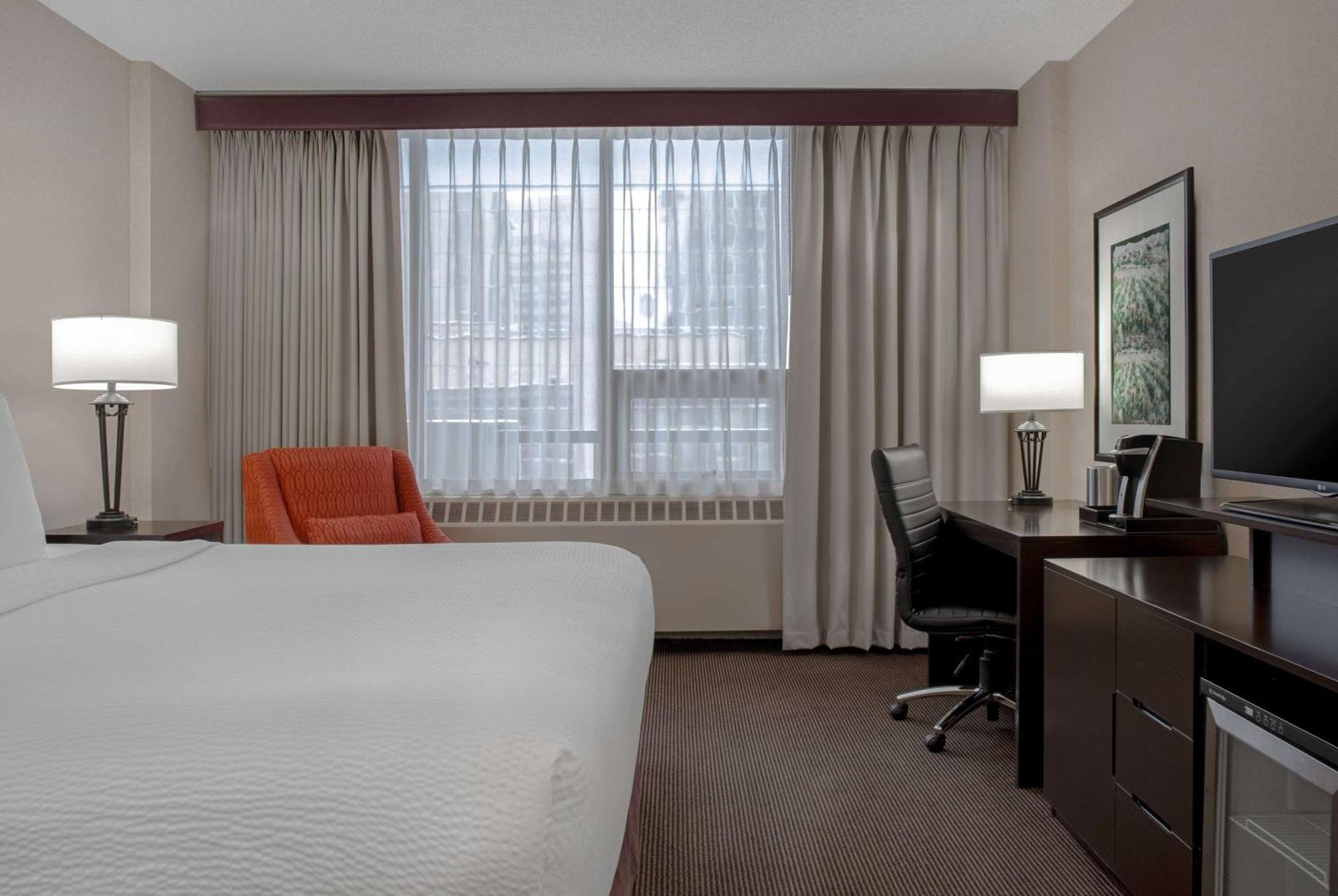 Ramada Plaza By Wyndham Calgary Downtown Ξενοδοχείο Εξωτερικό φωτογραφία