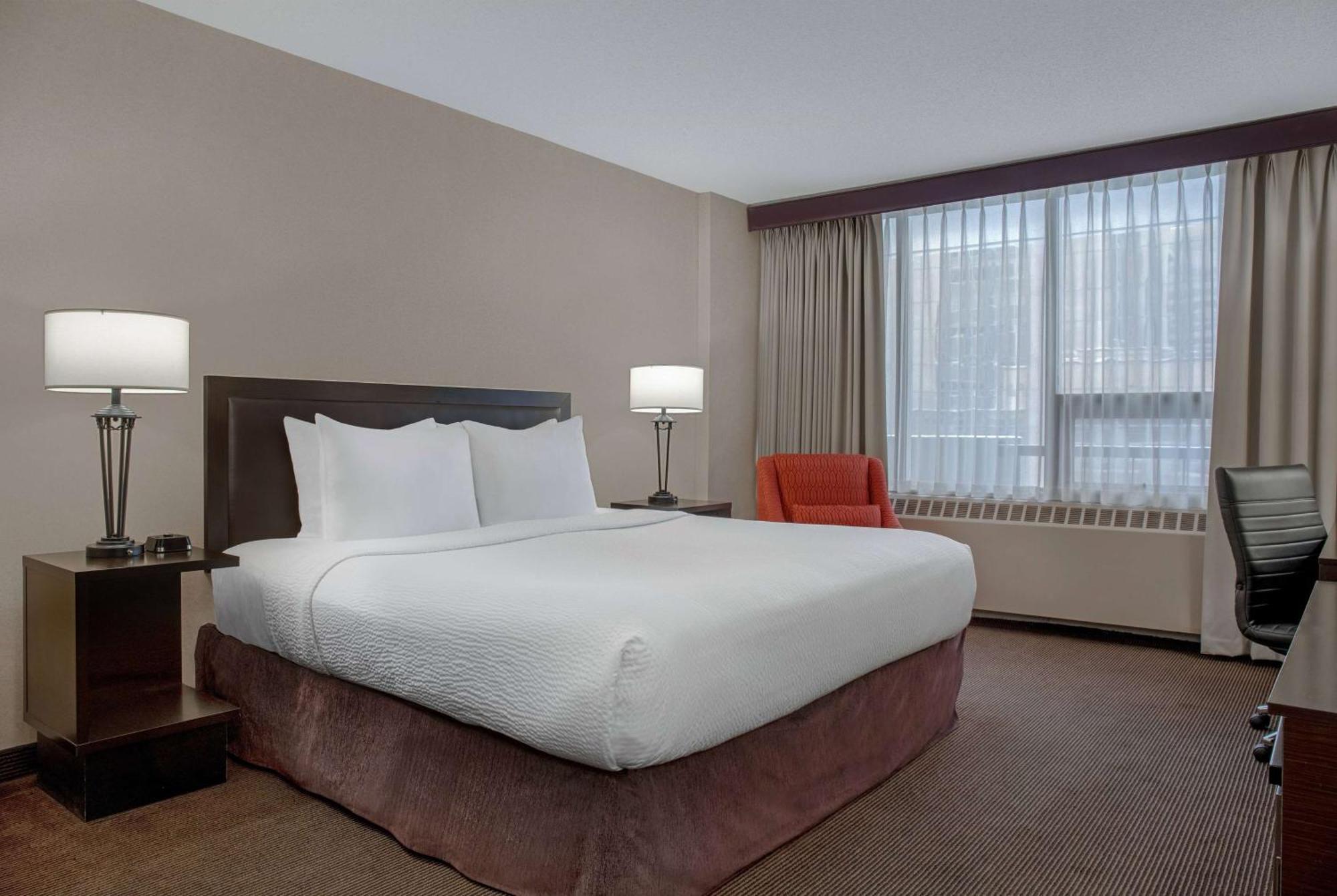 Ramada Plaza By Wyndham Calgary Downtown Ξενοδοχείο Εξωτερικό φωτογραφία