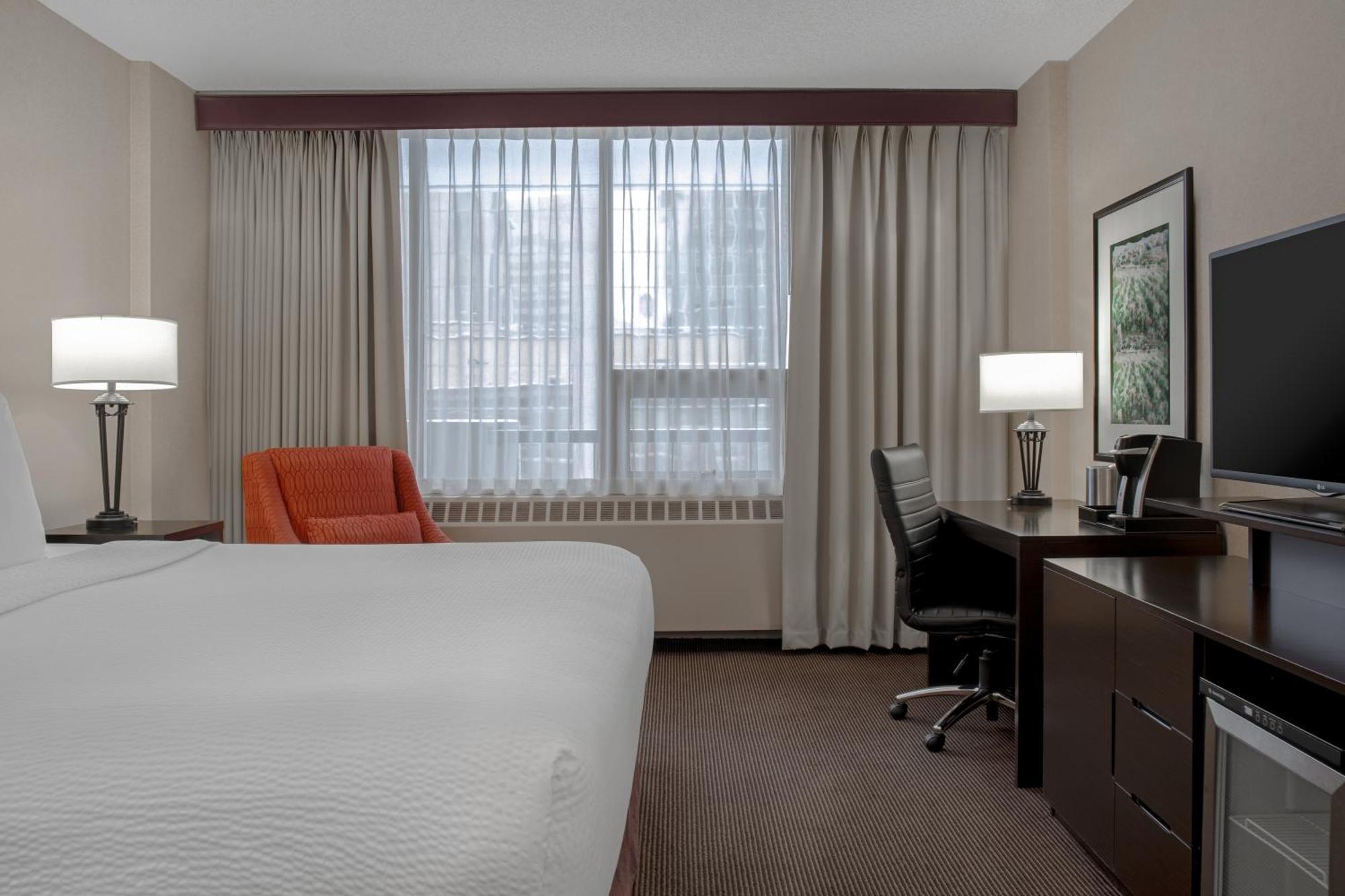 Ramada Plaza By Wyndham Calgary Downtown Ξενοδοχείο Εξωτερικό φωτογραφία