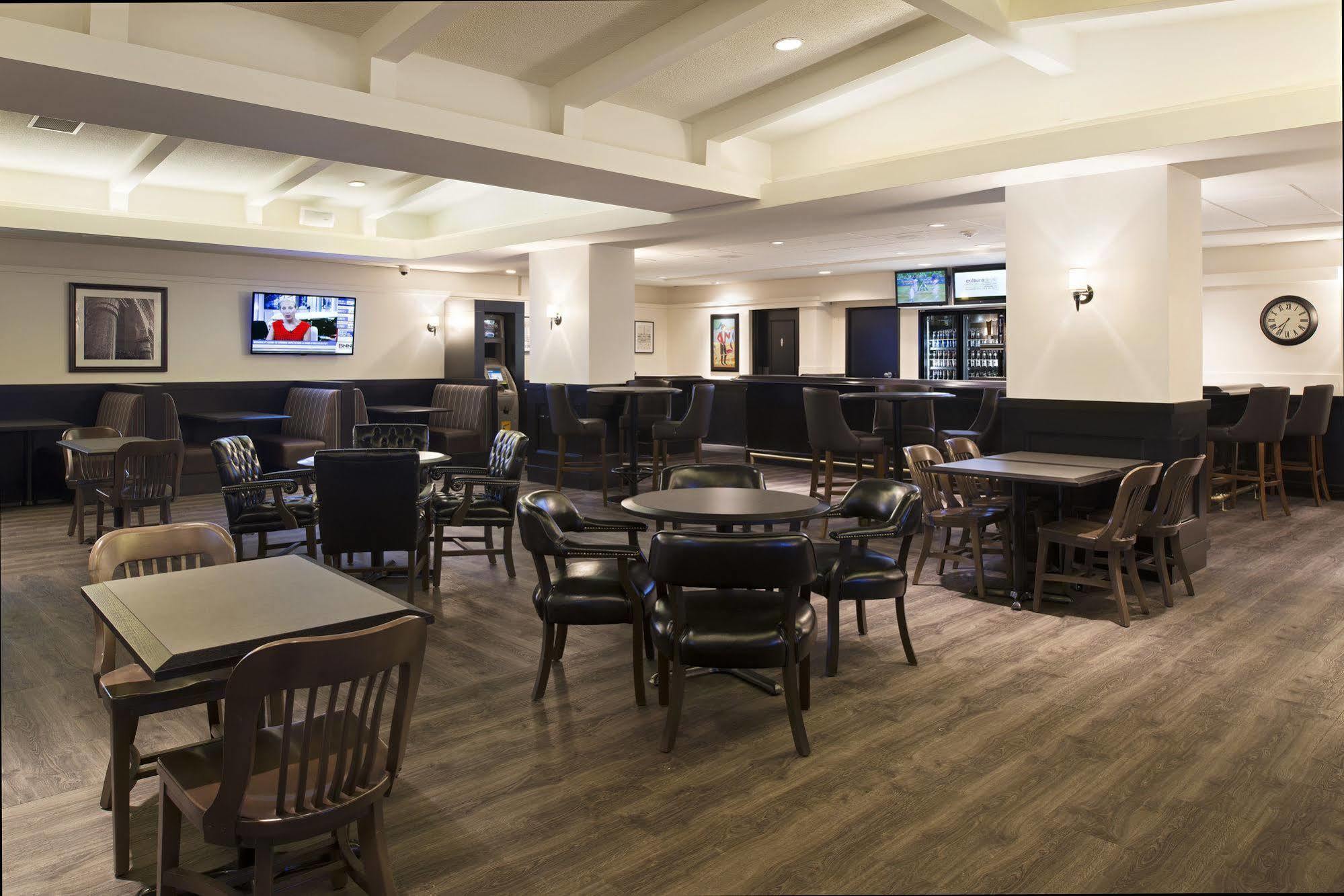 Ramada Plaza By Wyndham Calgary Downtown Ξενοδοχείο Εξωτερικό φωτογραφία